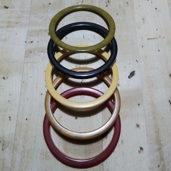 Vintage Jewelry - Vintage Bakelite Bangle Bracelets Set of 5 Stacking Bracelets